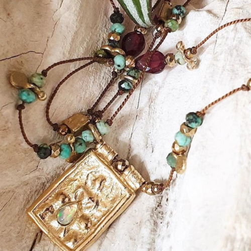 Collares