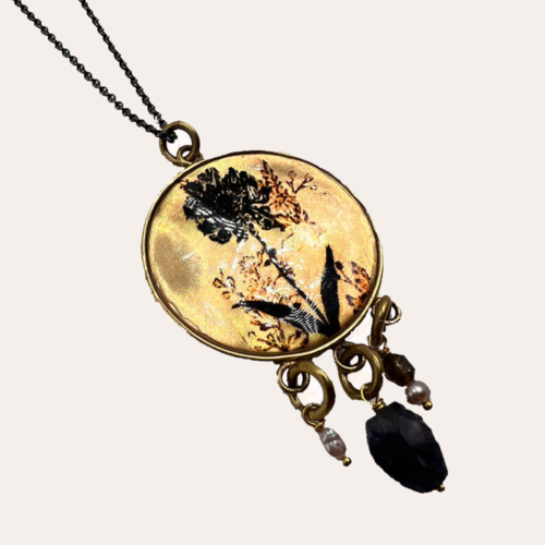 Collares