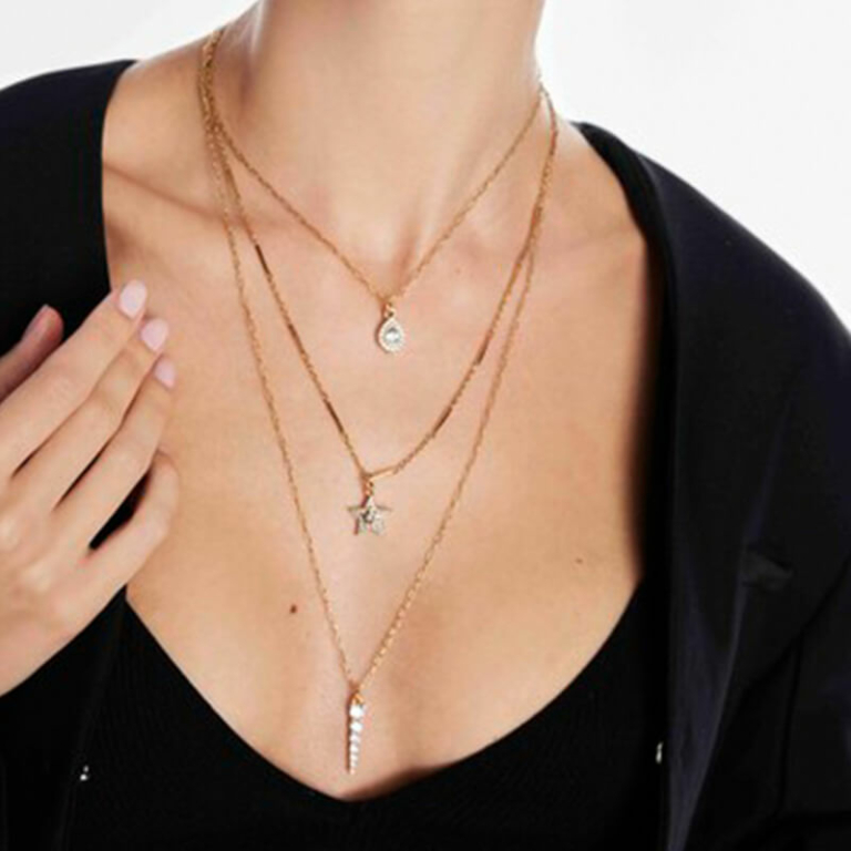 Collar Sybil triple cadena y abalorios - Imagen 2