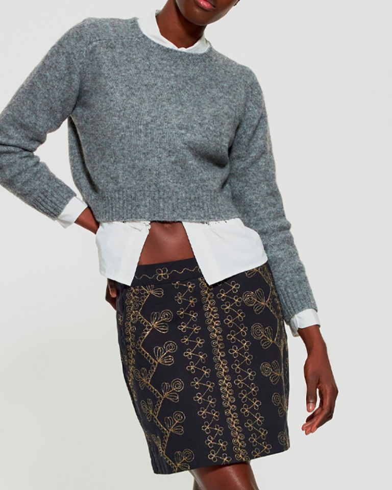 Antik Batik falda Oriende bordada en hilo dorado